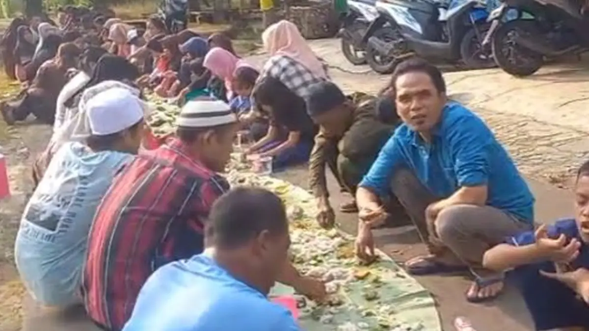 Papajar Jelang Ramadan, 100 Warga Jagamukti Surade Ngaliwet Bareng di Jalan Lingkungan