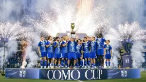 Como 1907 menjuarai Piala Como untuk pertama kalinya. (Sumber: Instagram/@comofootball)