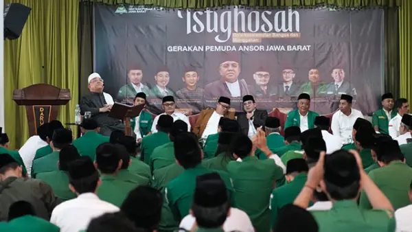 Ribuan kader Ansor gelar istighasah, memohon kekuatan bagi Gus Yaqut dalam menghadapi kasus kuota haji. (Sumber : Istimewa.).