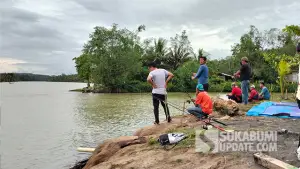Suasana Muara Indah Cikaso, yang berada di Desa Buniasih, Kecamatan Tegalbuleud, Kabupaten Sukabumi. (Sumber : SU/Ragil Gilang).