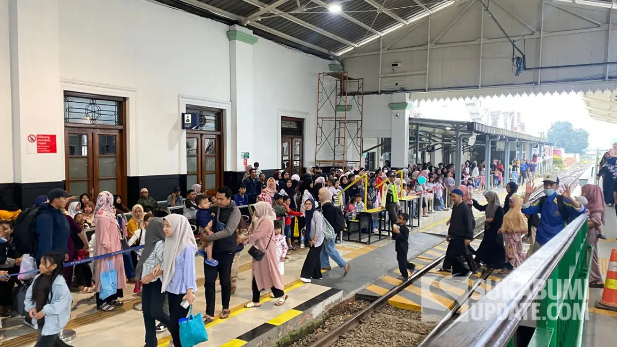 Libur Imlek, Penumpang Kereta Relasi Sukabumi Tembus 15.588 Orang dengan Okupansi 102 Persen