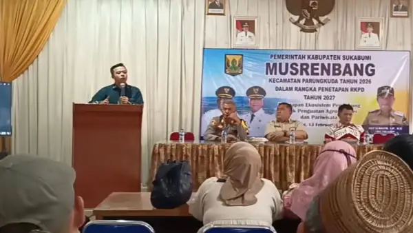 Anggota DPRD Kabupaten Sukabumi, Bayu Permana, dalam forum Musyawarah Perencanaan Pembangunan (Musrenbang) Kecamatan Parungkud, Jumat (13/2/2026) | Foto : Dok. warga