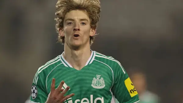 Selebrari Anthony Gordon setelah cetak empat gol ke gawang Qarabag (Sumber: web/newcastleunited.com)