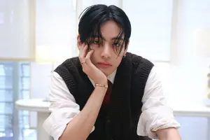 V BTS Buka Suara Soal Isi Pesannya yang Dijadikan Bukti di Pengadilan oleh Min Hee Jin (Sumber : X/@soompi)