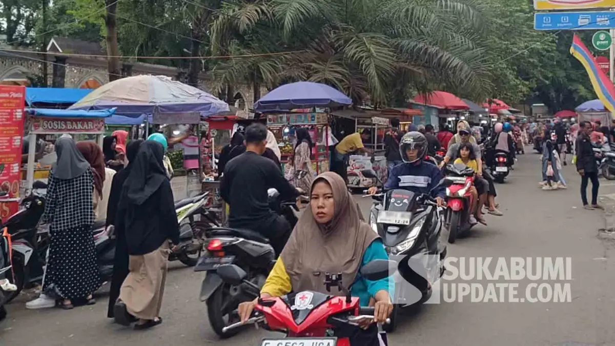 Berburu Takjil Ramadan 2026 di Alun-Alun Palabuhanratu, Warga: Murah dan Lengkap!