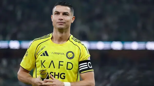 Cristiano Ronaldo cetak dua gol saat Al Nassr menghadapi Al Hazm (Sumber: web/espn.com)