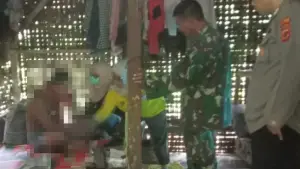 Penanganan sementara ODGJ di Desa Mandrajaya Ciemas Kabupaten Sukabumi (Sumber: dok polsek)