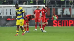 Nasib sial dialami oleh AC Milan saat dikalahkan Parma dengan sko 1-0 (Sumber: web/acmilan.com)
