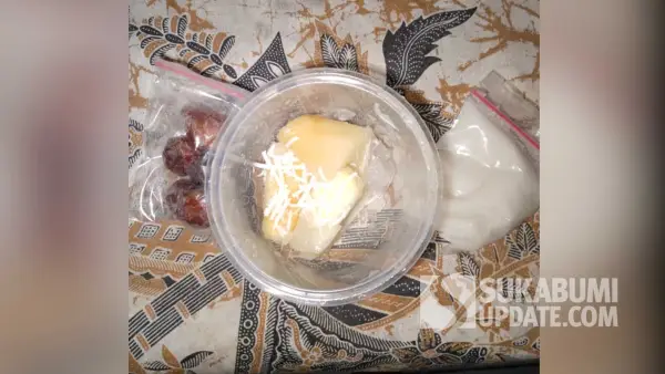 Menu MBG Ramadan yang berisi singkong keju hingga kurma yang dikeluhkan ortu siswa di Sukabumi. (Sumber Foto: Istimewa)