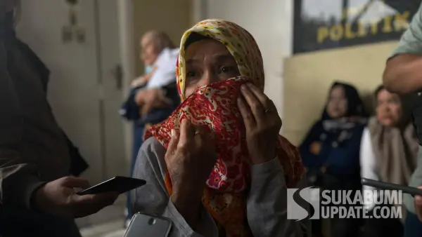 Keluarga santriwati korban dugaan pelecehan pimpinan ponpes di Sukabumi (Sumber: sukabumiupdate)