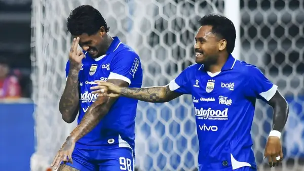 Selebrasi Ramon Tanque setelah cetak gol ke gawang Madura United (Sumber: Instagram/@persib)