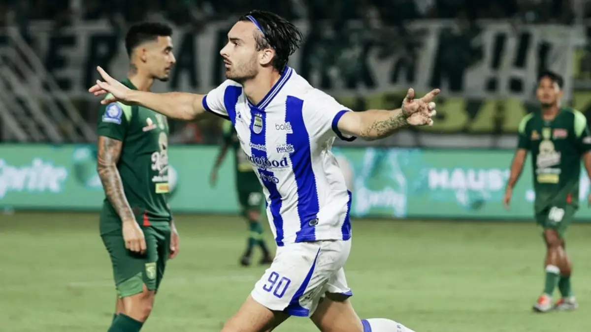 Ditahan Imbang Persebaya, Persib Bandung Tetap Puncaki Klasemen Super League