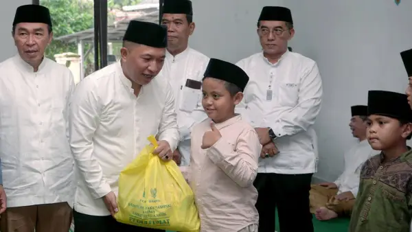 Wabup Sukabumi, Andreas, saat Muhibah Ramadan 1447 Hijriah di Masjid Besar Al-Misbahul Huda, Desa Cidadap, Kecamatan Simpenan, Selasa (3/3/2026) | Foto : Pemkab Sukabumi