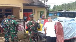 Bantuan Logistik BPBD yang disalurkan kepada para korban pergerakan tanah di BAntargadung, Sukabumi. Rabu (4/3/2026). (Sumber: Istimewa)