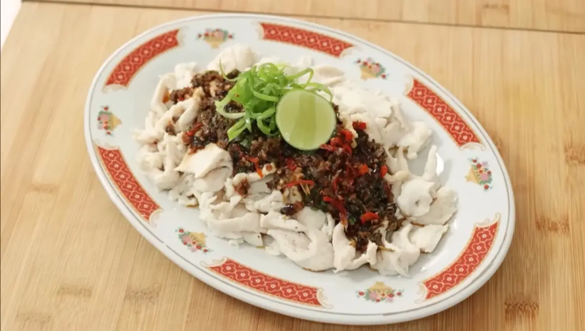 Resep Ayam Iris Rebus Chili Oil, Inspirasi Menu Pedas untuk Buka Puasa Ramadan