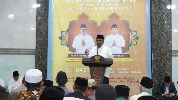 Bupati Sukabumi Asep Japar saat Muhibah Ramadan 1447 Hijriah di Masjid Besar Assalam, Jalan Raya Karangtengah, Kecamatan Cibadak, Rabu (4/3/2026) | Foto : Dokpim