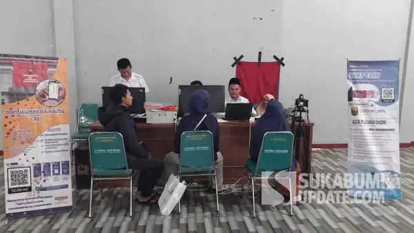 Disdukcapil Kabupaten Sukabumi menggelar layanan jemput bola di lingkungan Yayasan Yaspida, Desa Cipetir, Kecamatan Kadudampit, Rabu (4/3/2026). (Sumber Foto: Istimewa)