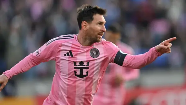 Selebrasi Lionel Messi setelah cetak gol ke gawang DC United (Sumber: web/espn.com)