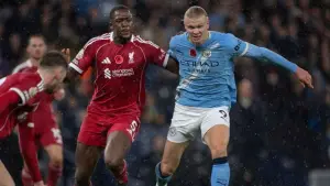 Duel Ibrahima Konate dan Erling Halaand akan kembali tersaji di perempat final Piala FA (Sumber: web/espn.com)