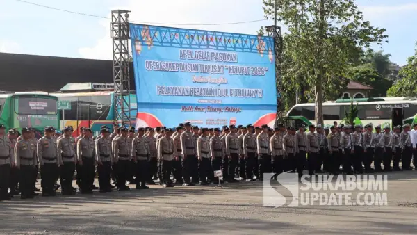 Suasana apel gelar pasukan yang digelar Polres Sukabumi Kota untuk Operasi Ketupat Lodaya 2026. (Sumber Foto: SU/Turangga Anom)