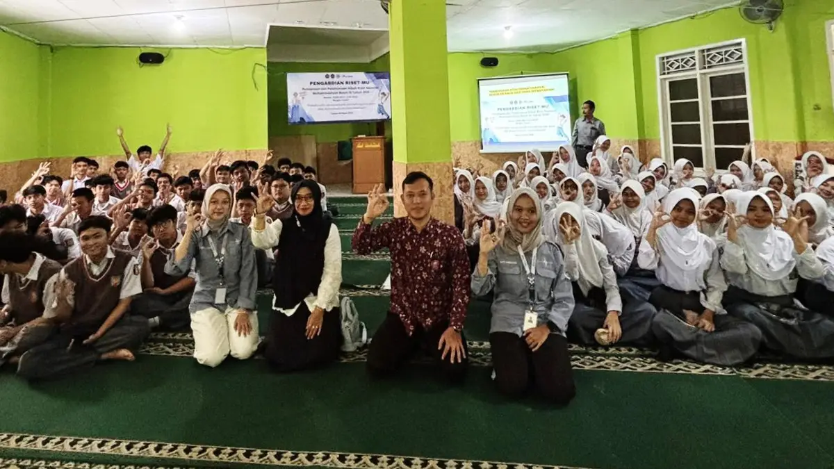 Tim Pengabdian RisetMU dari Dosen Fakultas Kesehatan Universitas Muhammadiyah Sukabumi menggelar kegiatan edukasi bertajuk &ldquo;Unbullyvable: Menuju Sekolah Zero Bullying&rdquo;, di SMK Muhammadiyah 1 Kota Sukabumi.