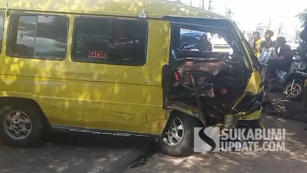 Kondisi kendaraan Colt Mini yang mengalami kecelakaan di Cibadak Sukabumi, Jumat (13/3/2026). | Foto: Istimewa