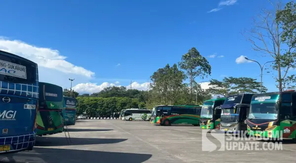 Suasana di terminal KH A Sanusi Sukabumi H - 7 Lebaran Idul Fitri 2026 (Sumber: Sukabumiupdate)