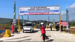 Plang pembatas golongan kendaraan di gate fungsional arus mudik Tol Bocimi Seksi 3 (Sumber: sukabumiupdate)