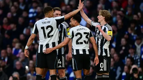 Selebrasi Anthony Gordon setelah cetak gol ke gawang Chelsea (Sumber: web/newcastleunited.com)