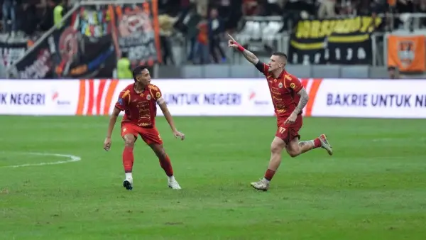 Selebrasi Fabio Calonego setelah berhasil mencetak gol untuk Persija. (Sumber: web/persija.id)