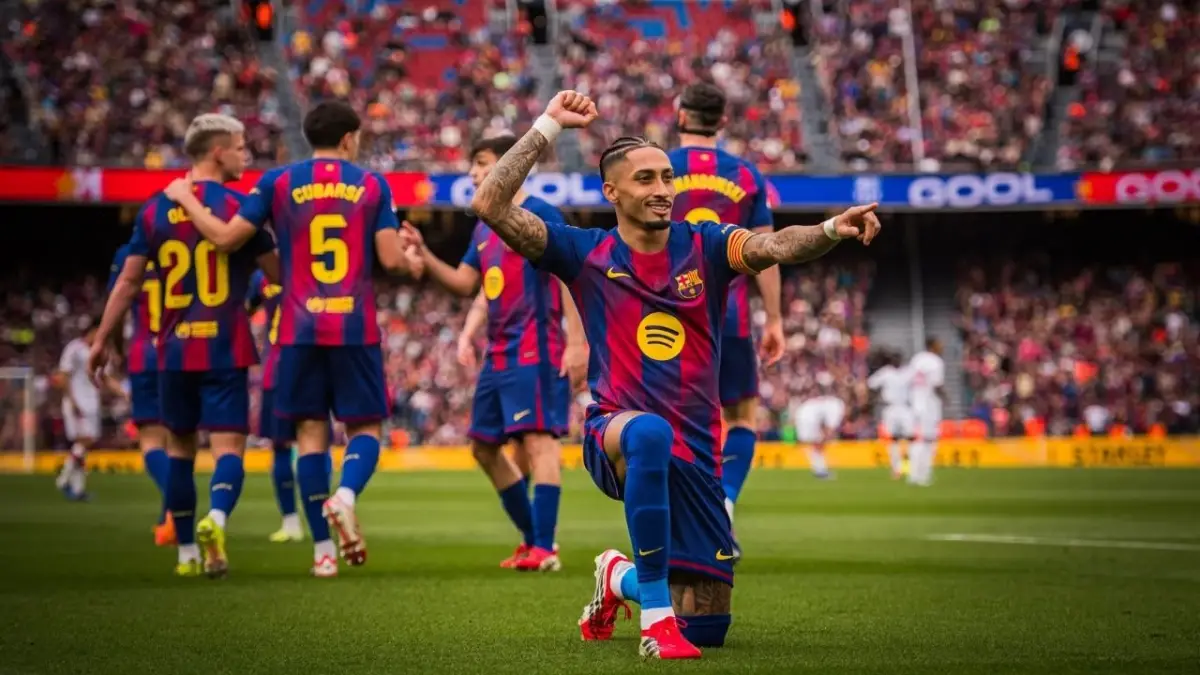 Barcelona Tumbangkan Sevilla 5-2, Raphinha Cetak Hattrick!