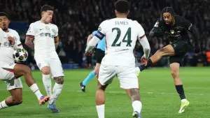 Aksi Bradley Barcola saat cetak gol ke gawang Chelsea (Sumber: web/chelsea.com)