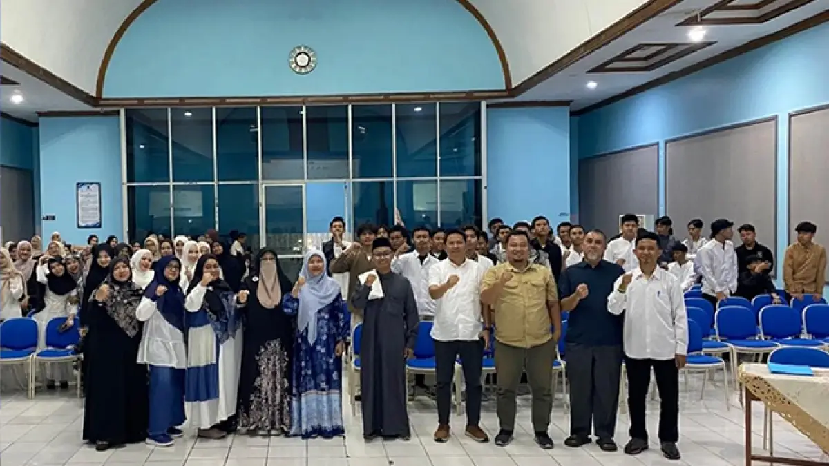 Ummi Perkuat Karakter Mahasiswa, Lulusan Administrasi Bisnis Diuji Hafalan Juz 30