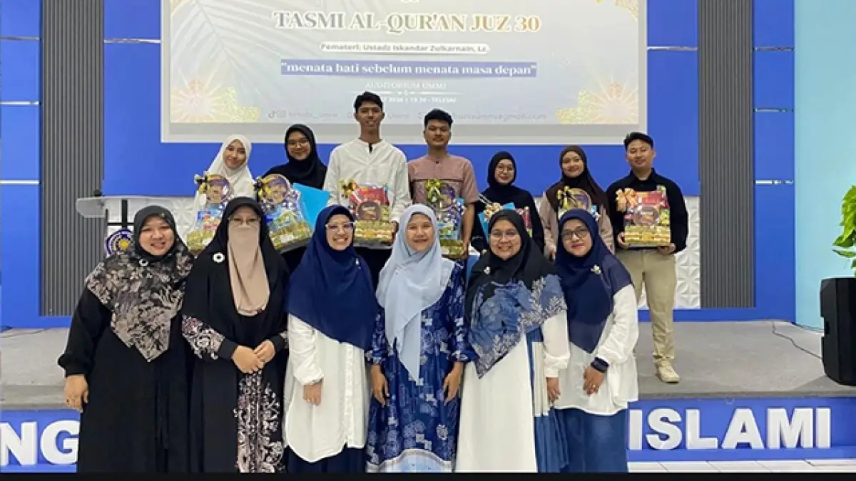 Tasmi Al-Quran Juz 30 Mahasiswa Program Studi Administrasi Bisnis Universitas Muhammadiyah Sukabumi (UMMI).