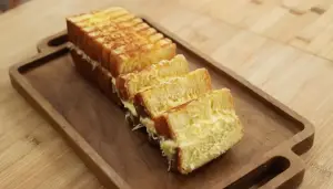 Resep Bolu Bakar Keju Premium, Hidangan Lembut dan Wangi Untuk Lebaran (Sumber : Youtube | Devina Hermawan)