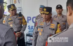 Kapolda Jabar saat berada di Pos Terpadu Exit Tol Parungkuda Sukabumi. (Sumber Foto: SU/Ibnu)