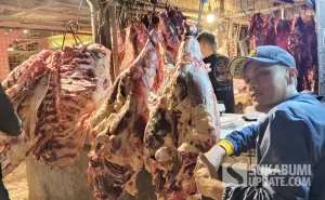 Harga daging sapi di Pasar Parungkuda Sukabumi kini kembali normal di kisaran Rp160 ribu per kilogram setelah sempat melonjak. (Sumber Foto: Istimewa)