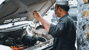 Ilustrasi - Mudik sudah selesai, tapi jangan lupa cek kondisi mobil kamu! (Sumber : unsplash.com/@Kamil Mehmood).