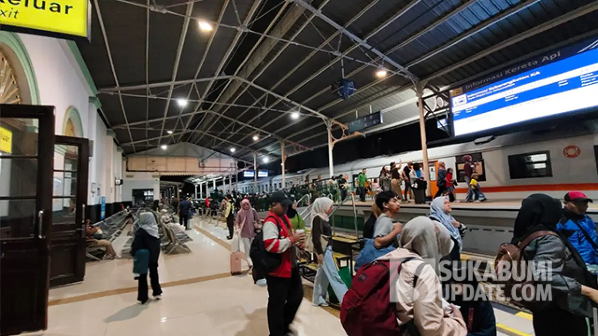 Enggan Terjebak Macet di Jalur Sukabumi, Warga Pilih Gunakan Kereta Api Pangrango
