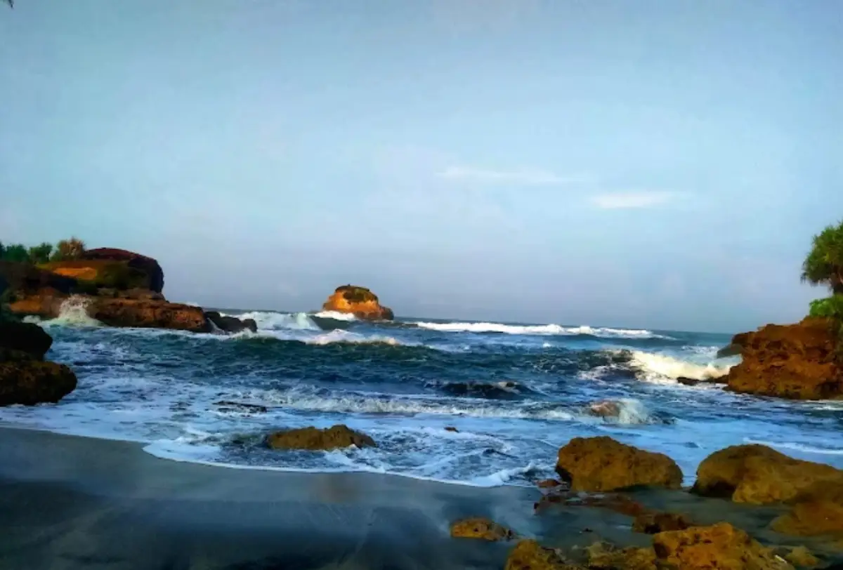 Pantai Solokan Saat Ujunggenteng Sukabumi