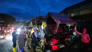 Kondisi truk bawa LPG usai terbakar di Palabuhanratu | Foto : Damkar