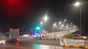 Arus lalu lintas di Exit Tol Parungkuda saat H+5 Lebaran, Rabu (25/3/2026). (Sumber: SU/Ibnu Sanubari)