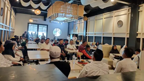 Anggota DPRD Jabar Muhammad Jaenudin saat kegiatan pengawasan penyelenggaraan pemerintahan di Cisaat, Kabupaten Sukabumi, Jumat (27/3/2026) | Foto : Tim Adc