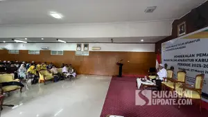 Asatid dan asatidah saat mengkuti pembekalan materi Majelis Ta’lim Aparatur (MTA) periode 2025–2030 di Gedung Negara Pendopo Sukabumi, Jalan Ahmad Yani, Kota Sukabumi, Jumat (27/3/2026). (Sumber : Sukabumiupdate.com).