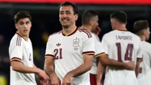 Selebrasi Mikel Oyarzabal setelah cetak dua gol ke gawang Serbia (Sumber: web/espn.com)