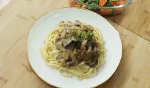 Resep Pasta Daging ala Rusia, Menu Gurih Creamy untuk Teman di Akhir Pekan (Sumber : Youtube | Devina Hermawan)