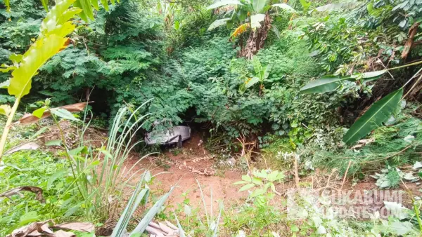 Travel tujuan Jampang masuk jurang di Simpenan Sukabumi (Sumber: sukabumiupdate)