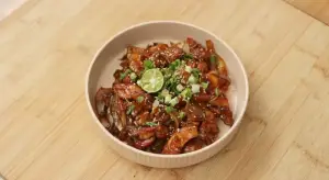 Resep Ayam Fillet Saus Mentega, Hidangan Gurih Manis yang Praktis (Sumber : Youtube | Devina Hermawan)