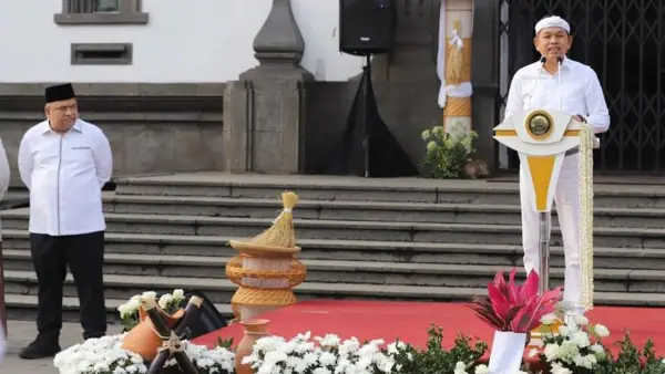 Ketua DPRD Kabupaten Sukabumi Budi Azhar Mutawali saat menghadiri pertemuan pimpinan DPRD se Jabar di Gedung Sate, Bandung, Senin, (30/3/2026) | Foto : Setwan