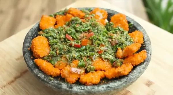 Resep Nugget Goreng Sambal Pecak, Menu Pedas yang Menggugah Selera Makan (Sumber : Youtube | Devina Hermawan)
